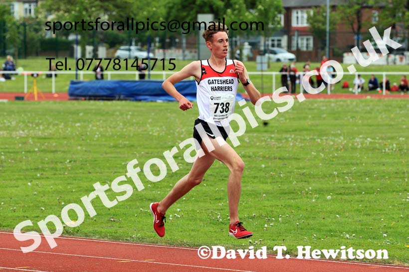Men and Boys 5000 metres, 2022 North Eastern Track and Field Champs., Middlesbrough. David T. Hewitson/Sports for All Pics